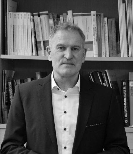 Bertram_Lohmueller_1_sw-2